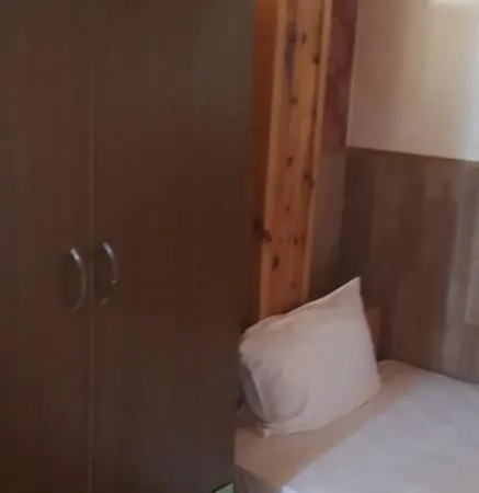 Rai فندق ستارا زاغورا
