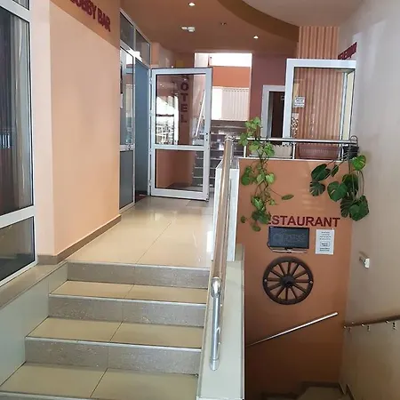 Rai فندق 3*